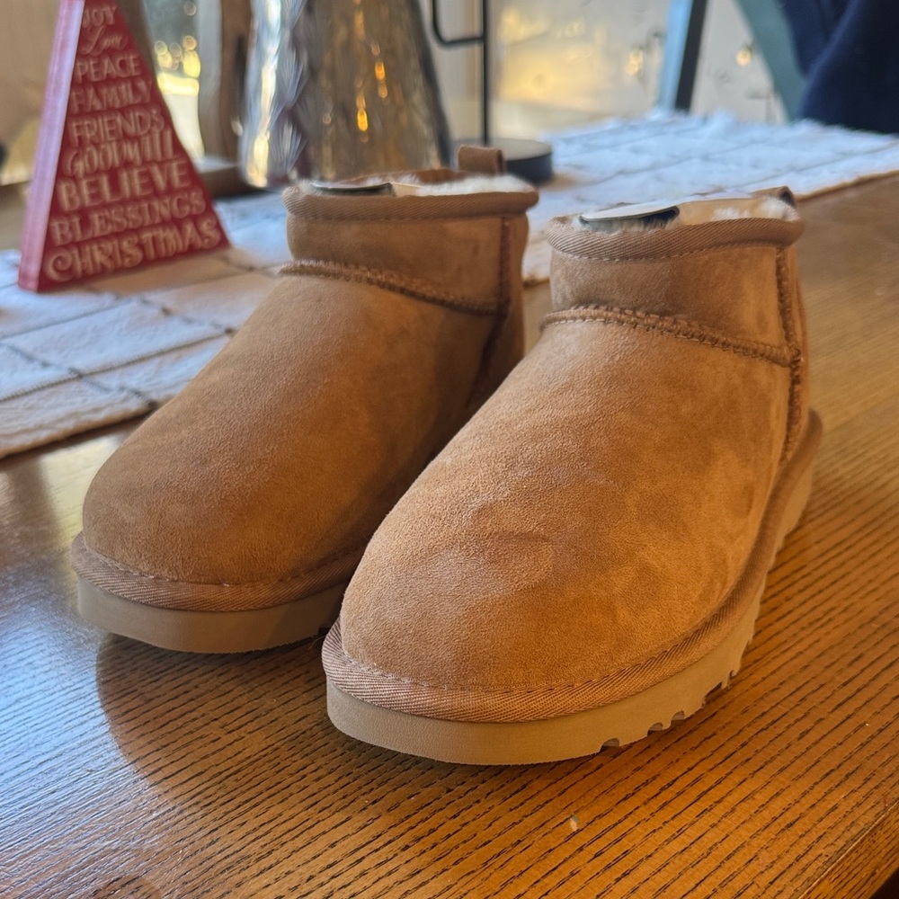 UGG Women's Classic Ultra Mini Boots - Tan
